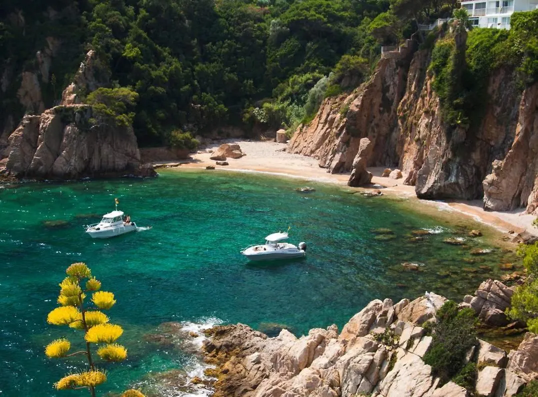 Hotel Kampaoh Blanes Campo de lujo