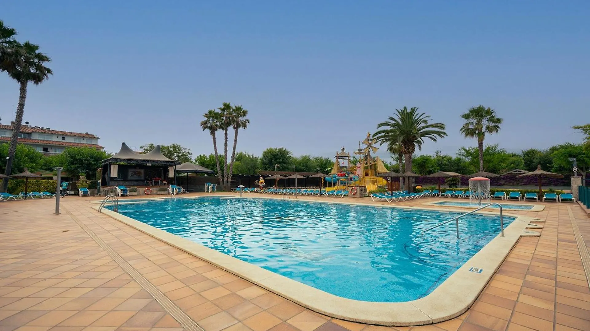 Hotel Kampaoh Blanes 0*,  Spagna